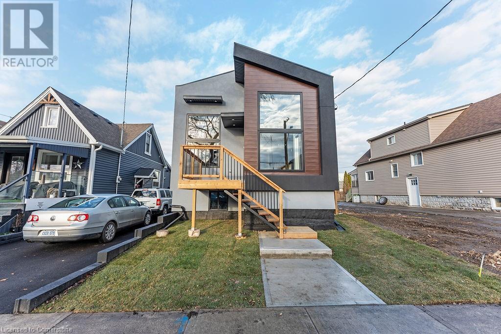 209 Grenfell Street, Hamilton, Ontario  L8H 3J6 - Photo 1 - 40687957
