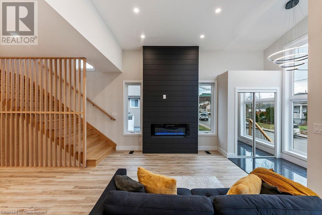 209 Grenfell Street, Hamilton, Ontario  L8H 3J6 - Photo 12 - 40687957