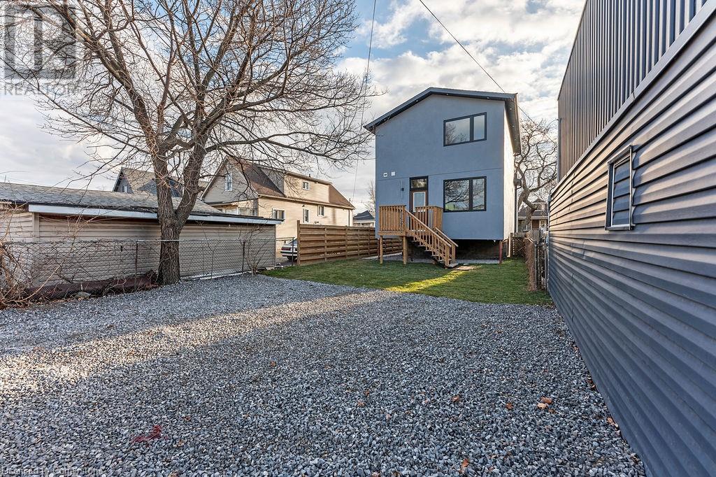 209 Grenfell Street, Hamilton, Ontario  L8H 3J6 - Photo 36 - 40687957