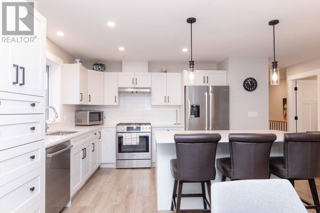 Property at 6050 COWRIE STREET image 4