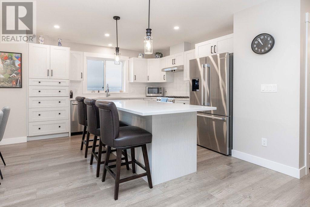 Property at 6050 COWRIE STREET image 3
