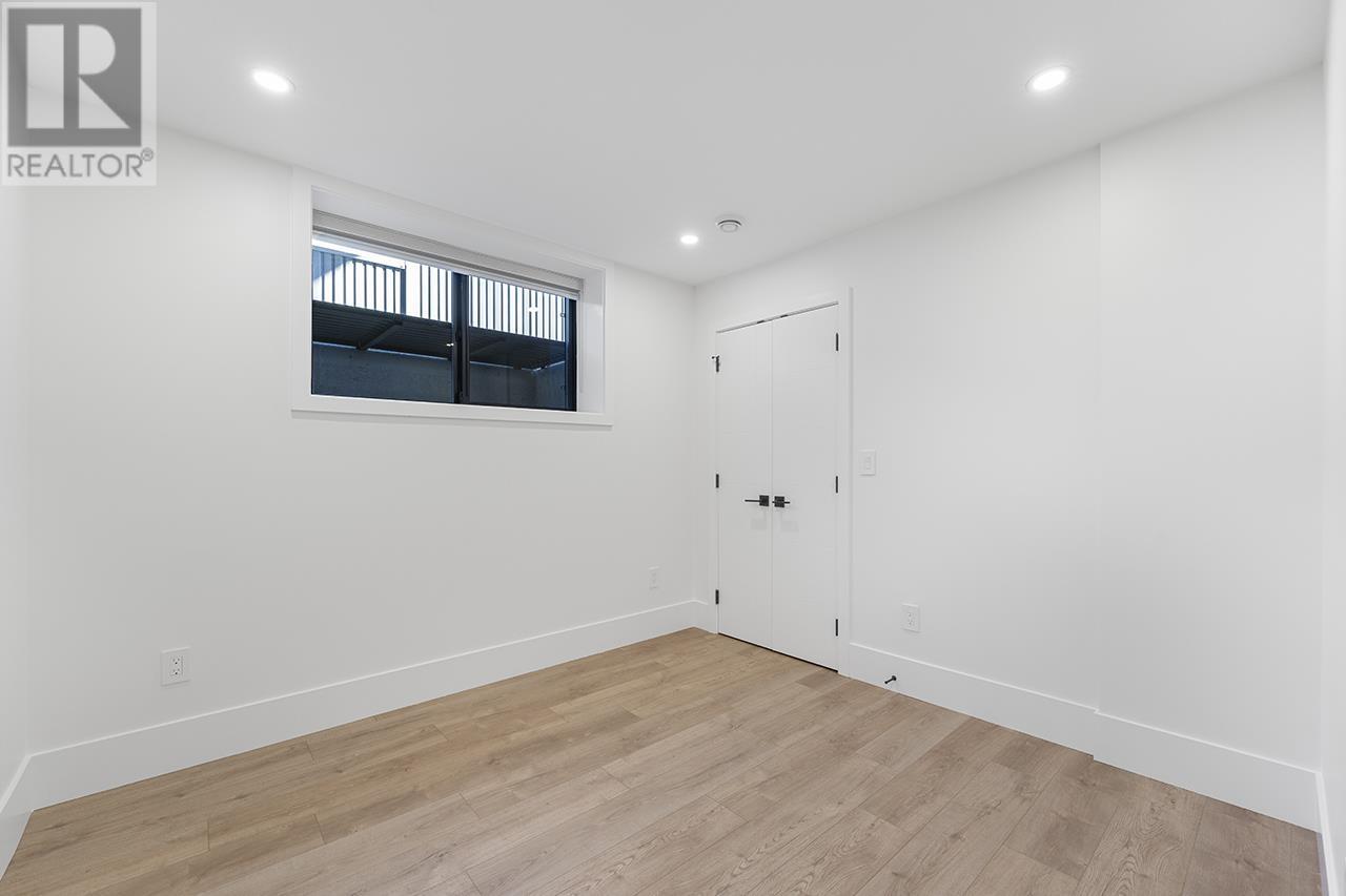 Listing Picture 31 of 40 : 6807 STANLEY STREET, Burnaby / 本拿比 - 魯藝地產 Yvonne Lu Group - MLS Medallion Club Member