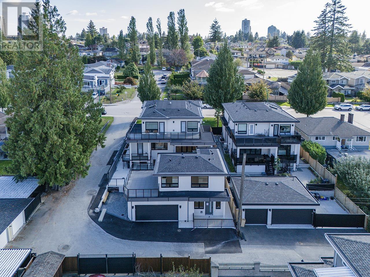 Listing Picture 3 of 40 : 6807 STANLEY STREET, Burnaby / 本拿比 - 魯藝地產 Yvonne Lu Group - MLS Medallion Club Member