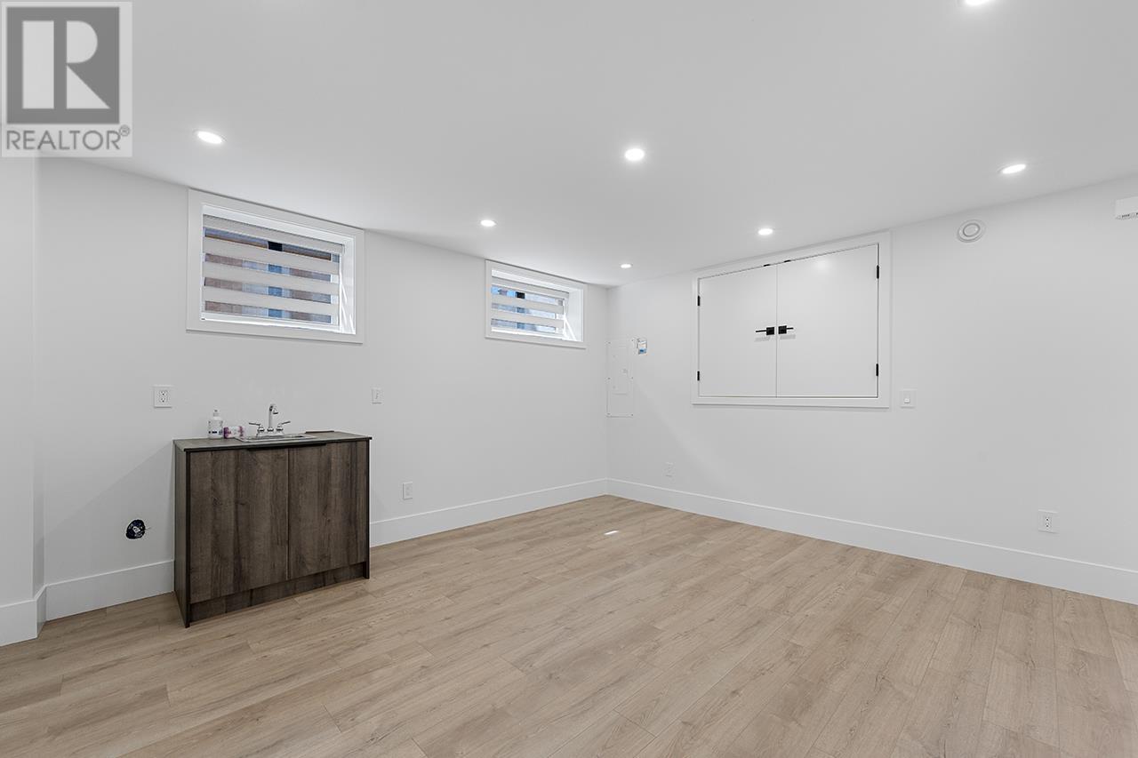 Listing Picture 27 of 40 : 6807 STANLEY STREET, Burnaby / 本拿比 - 魯藝地產 Yvonne Lu Group - MLS Medallion Club Member