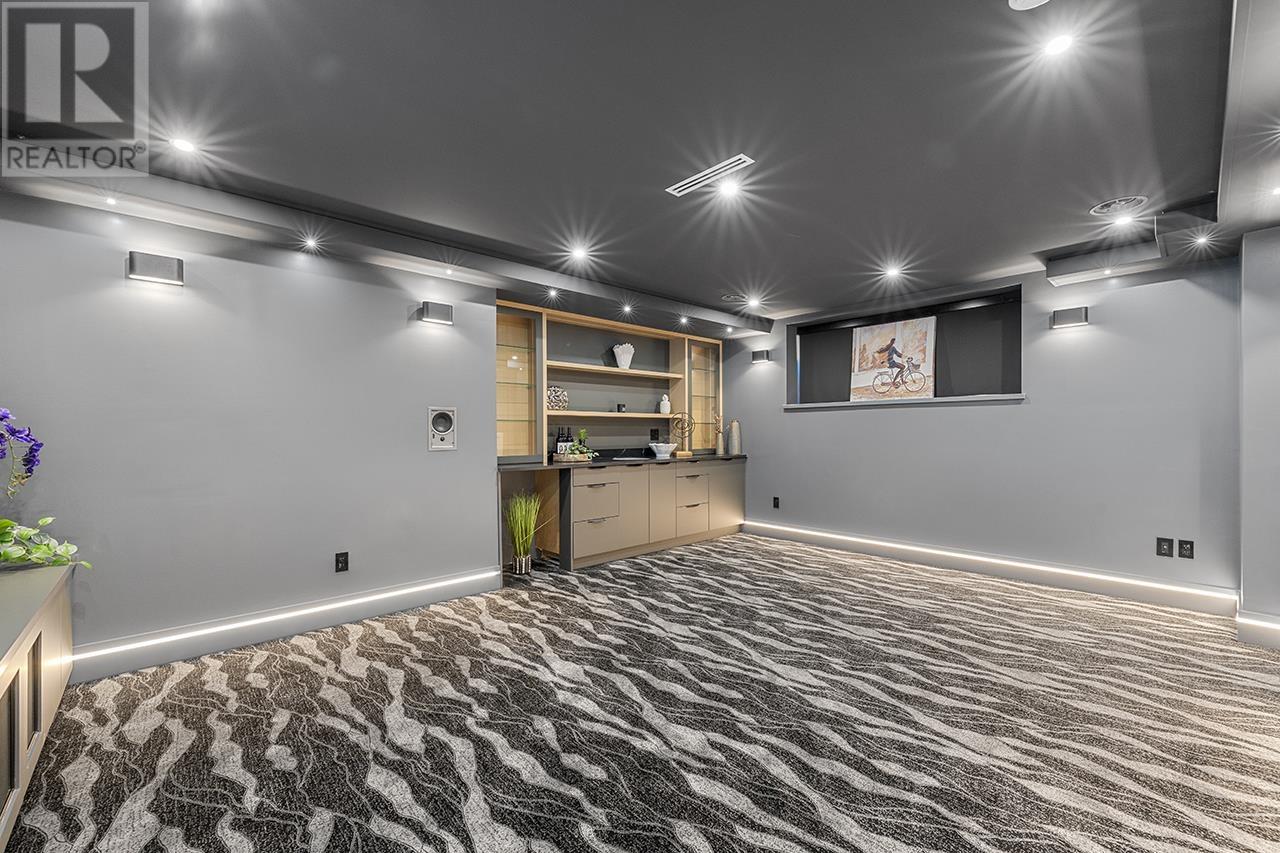 Listing Picture 26 of 40 : 6807 STANLEY STREET, Burnaby / 本拿比 - 魯藝地產 Yvonne Lu Group - MLS Medallion Club Member