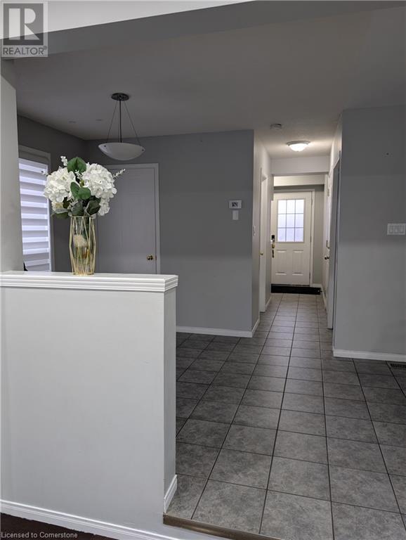 650 Mortimer Drive, Cambridge, Ontario  N3H 5R7 - Photo 8 - 40688216