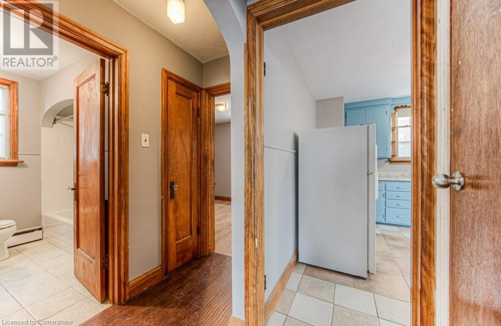 21 Bridgeport Road E, Waterloo, Ontario  N2J 2J4 - Photo 19 - 40683298