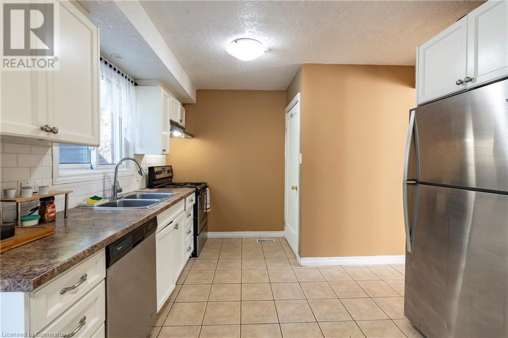 58 Breckenridge Drive, Kitchener, Ontario  N2B 2N9 - Photo 9 - 40666998