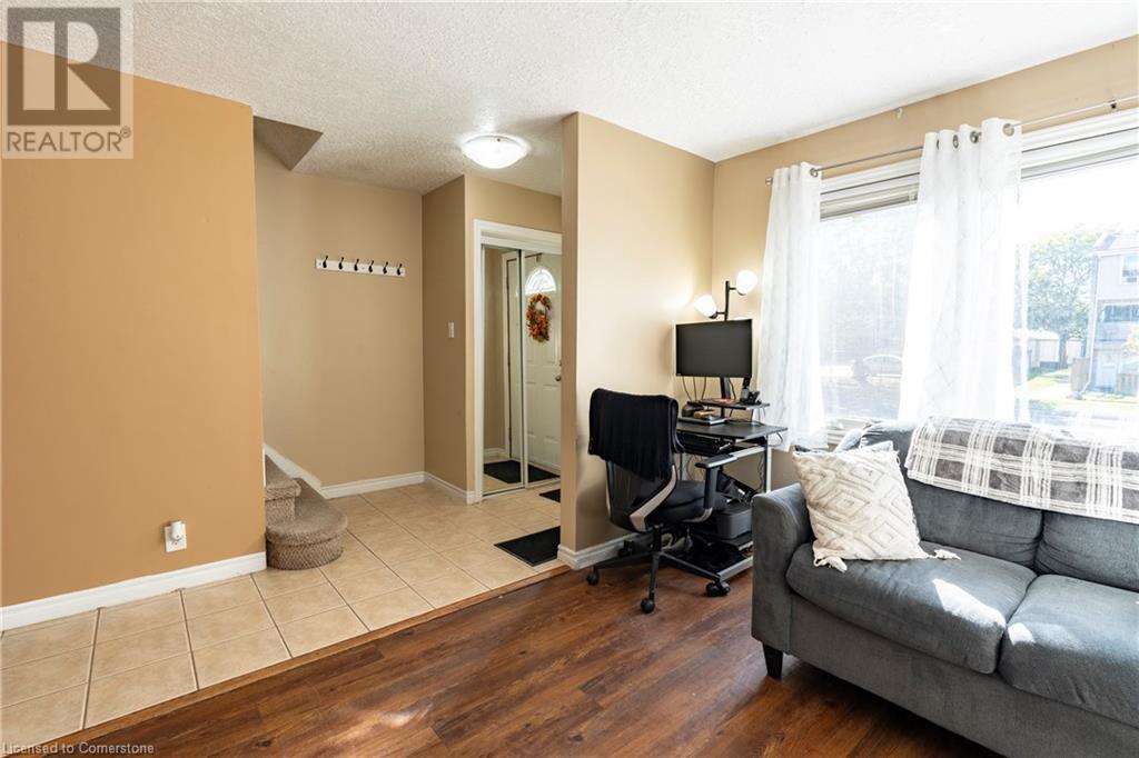 58 Breckenridge Drive, Kitchener, Ontario  N2B 2N9 - Photo 7 - 40666998