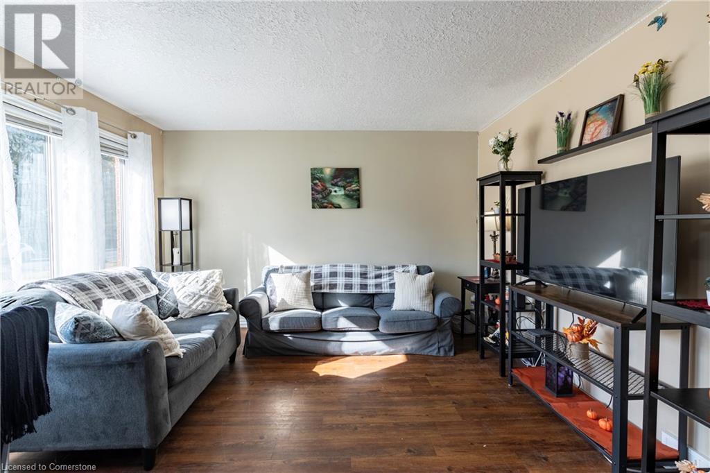 58 Breckenridge Drive, Kitchener, Ontario  N2B 2N9 - Photo 3 - 40666998