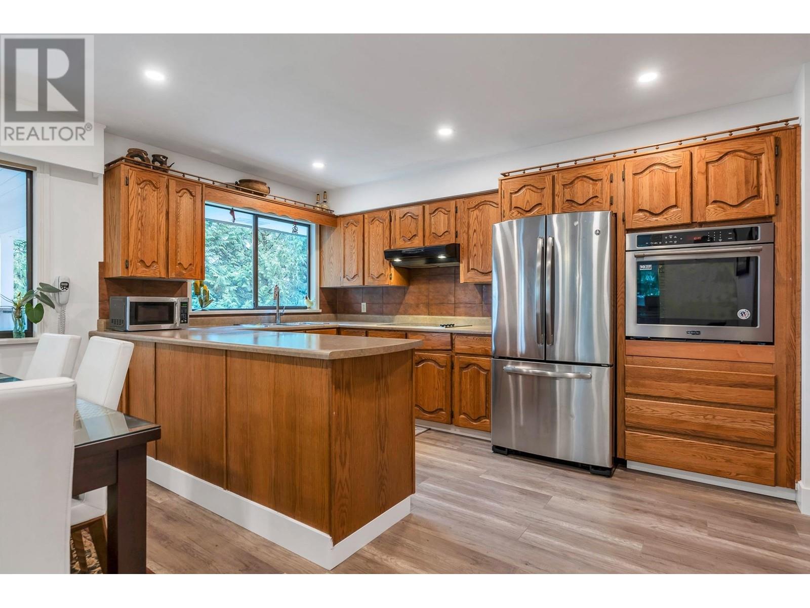 3775 Lincoln Avenue, Coquitlam, British Columbia V3E 3H8 - Photo 4 - R2952669