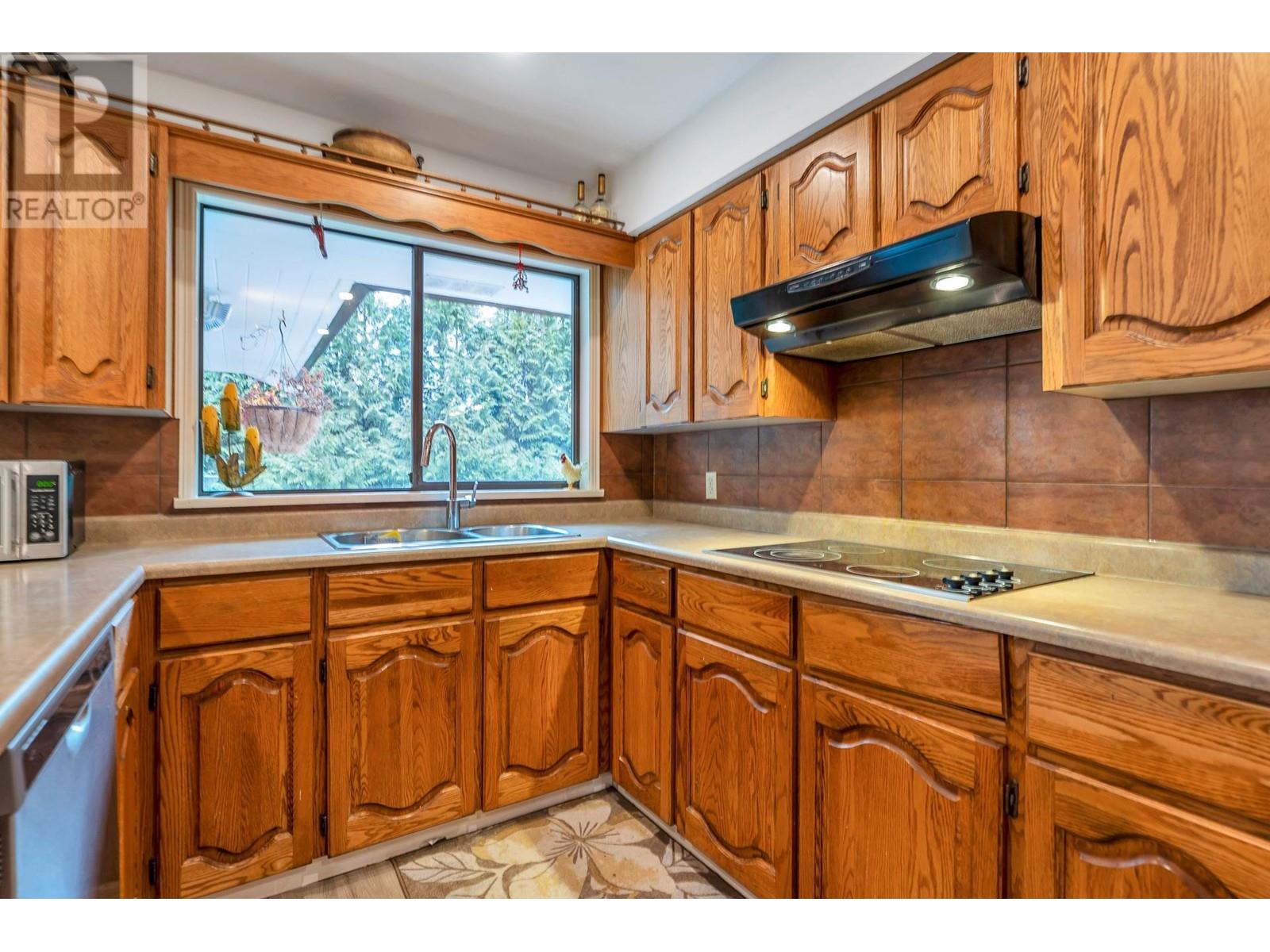 3775 Lincoln Avenue, Coquitlam, British Columbia V3E 3H8 - Photo 5 - R2952669
