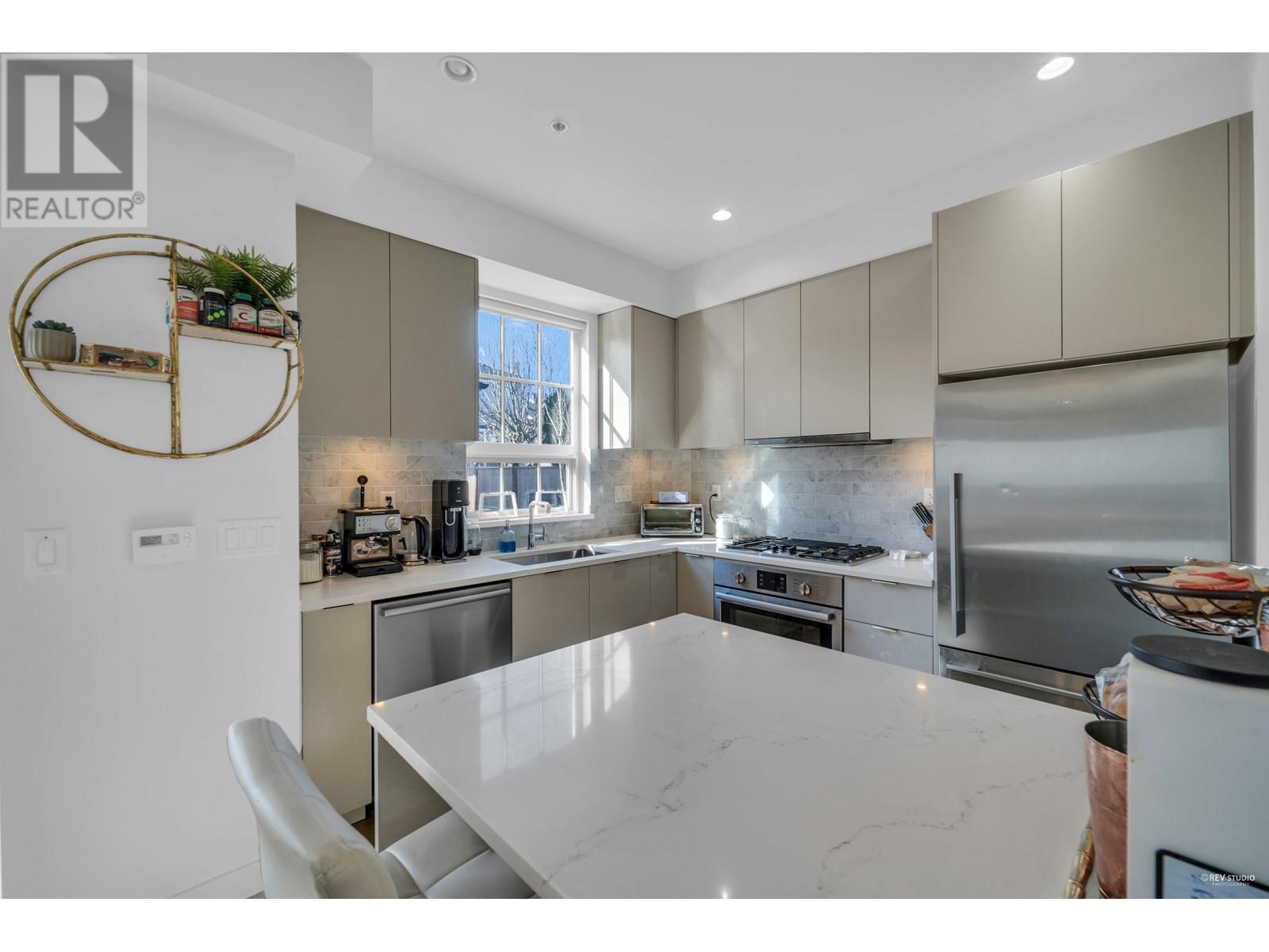 Listing Picture 14 of 31 : 7901 OAK STREET, Vancouver / 溫哥華 - 魯藝地產 Yvonne Lu Group - MLS Medallion Club Member