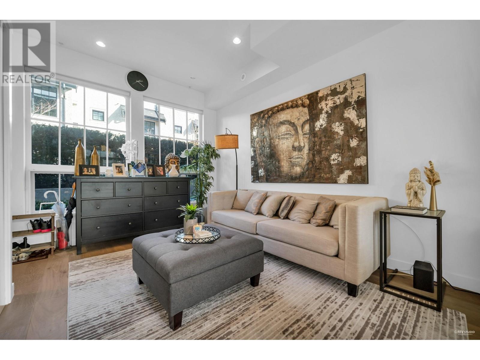 Listing Picture 3 of 31 : 7901 OAK STREET, Vancouver / 溫哥華 - 魯藝地產 Yvonne Lu Group - MLS Medallion Club Member