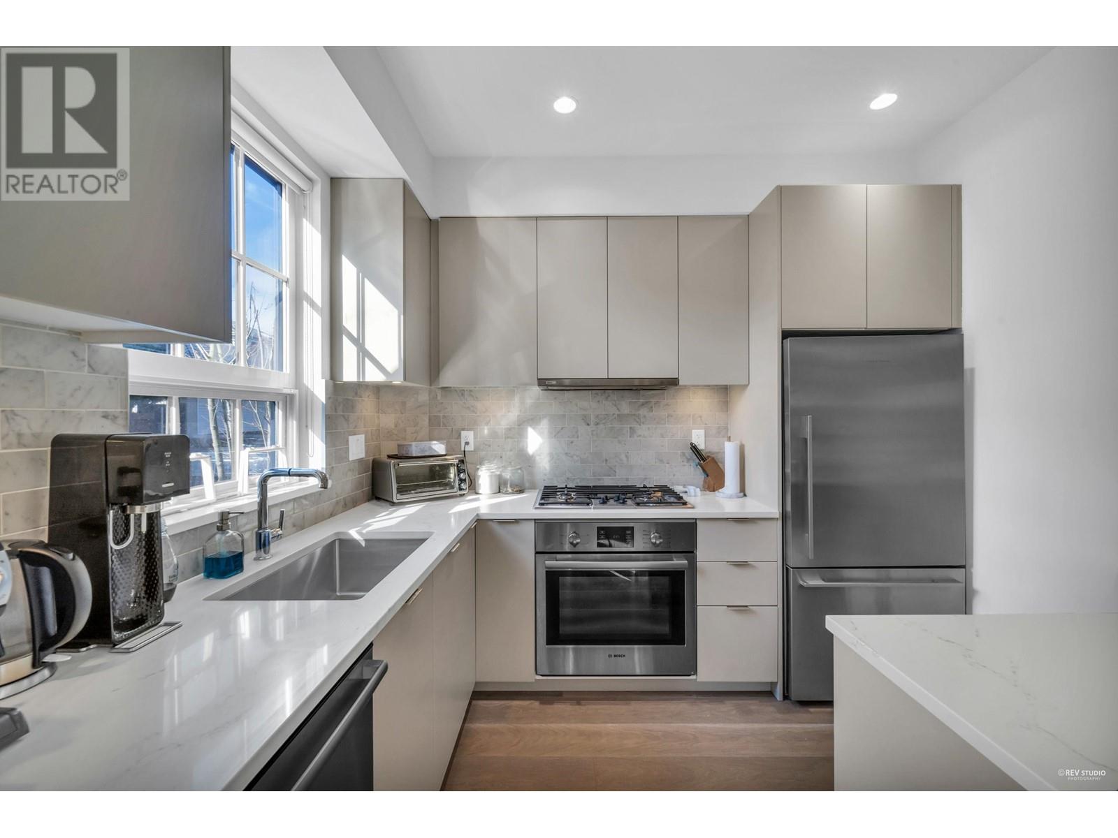 Listing Picture 7 of 31 : 7901 OAK STREET, Vancouver / 溫哥華 - 魯藝地產 Yvonne Lu Group - MLS Medallion Club Member