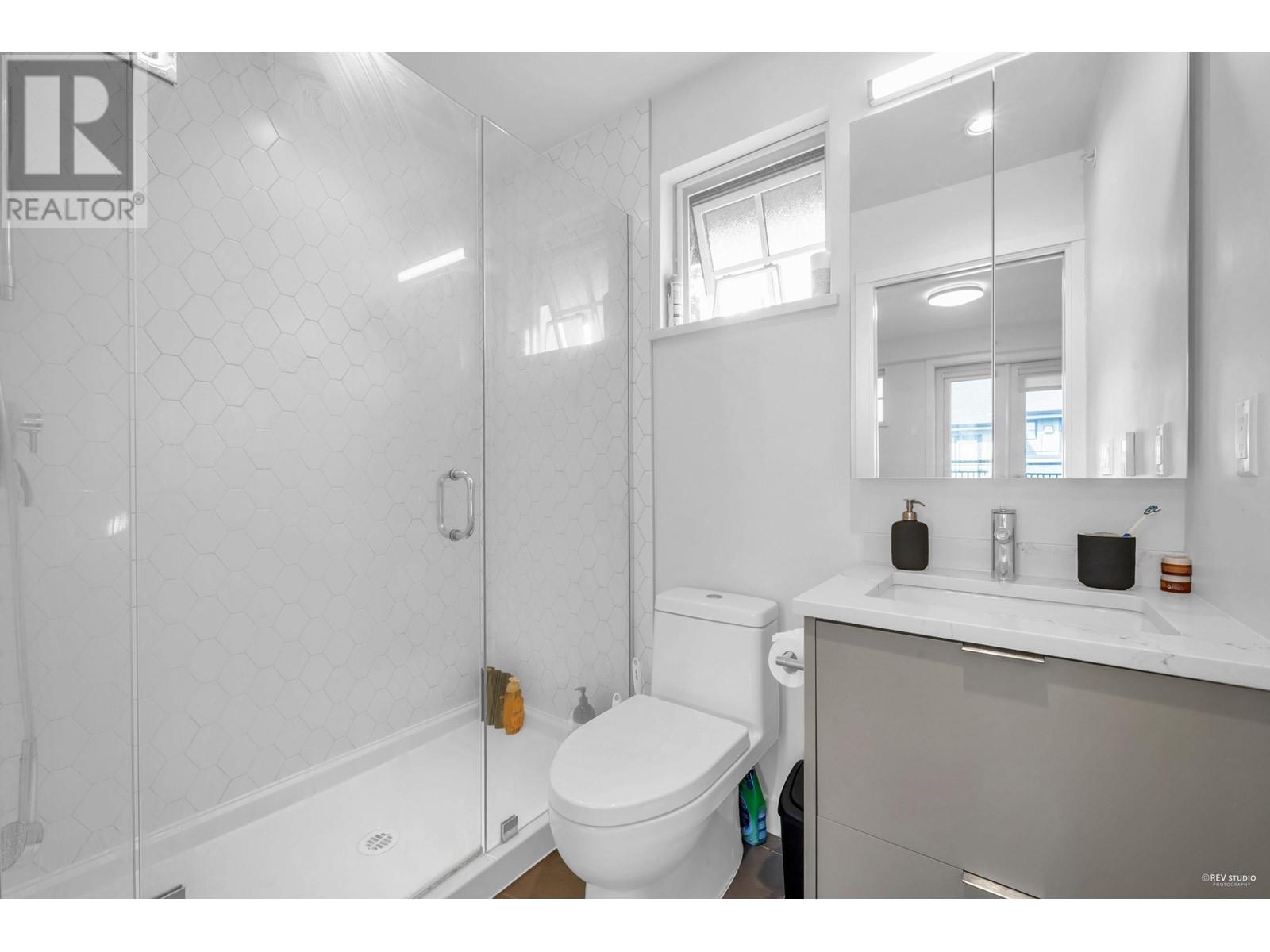 Listing Picture 25 of 31 : 7901 OAK STREET, Vancouver / 溫哥華 - 魯藝地產 Yvonne Lu Group - MLS Medallion Club Member