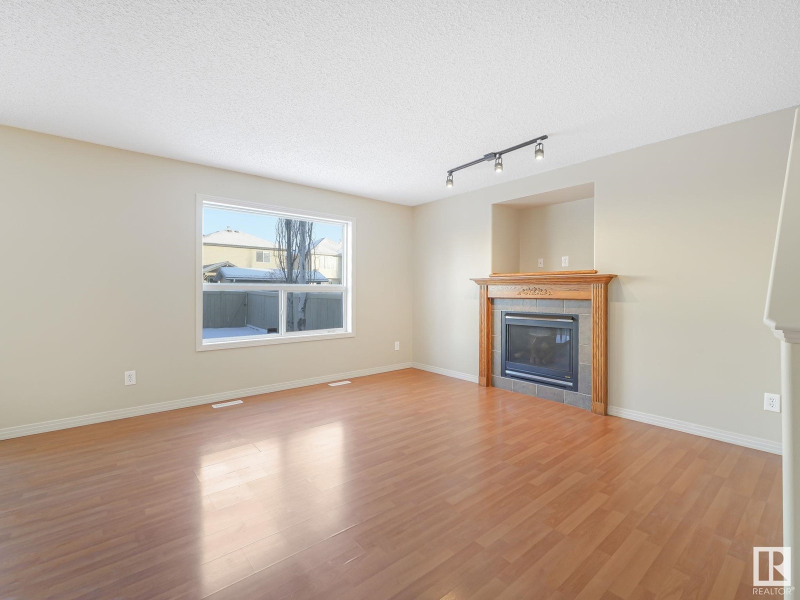 8608 7 Av Sw, Edmonton, Alberta  T6X 1G5 - Photo 10 - E4417201