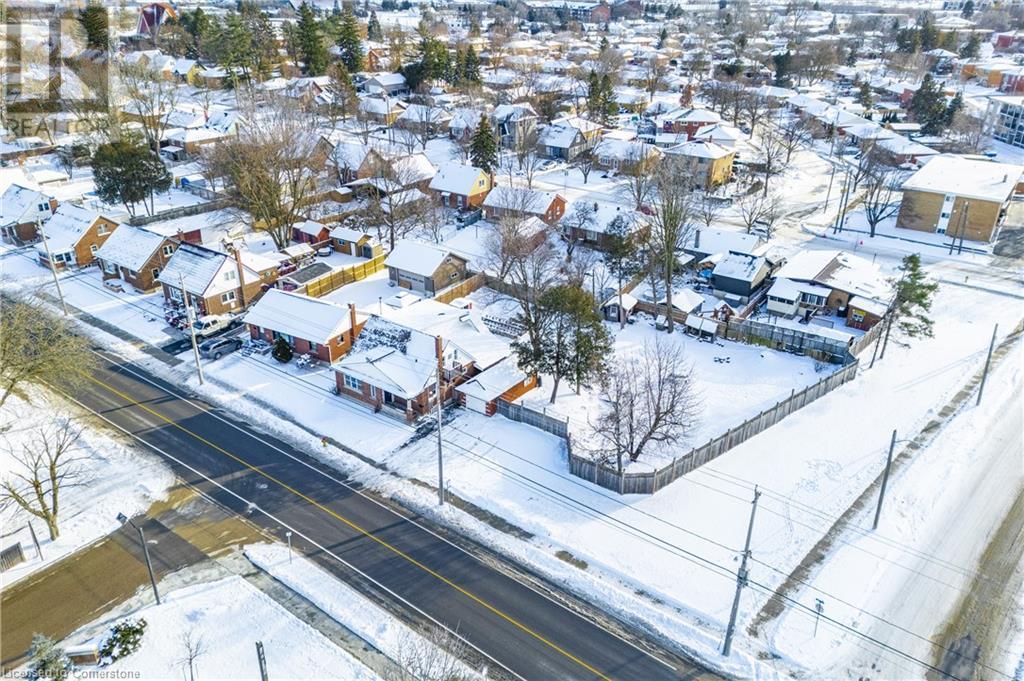 349 Mill Street, Kitchener, Ontario  N2M 3R9 - Photo 4 - 40688224