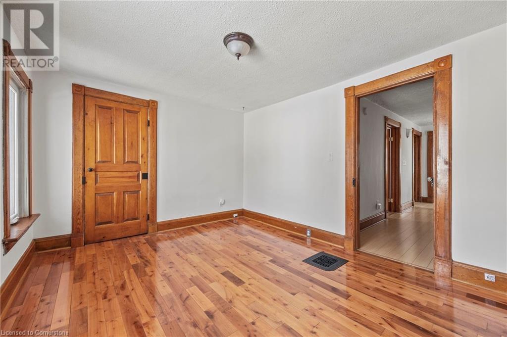 33 Rich Avenue Unit# Upper, Cambridge, Ontario  N1R 2A4 - Photo 6 - 40686394