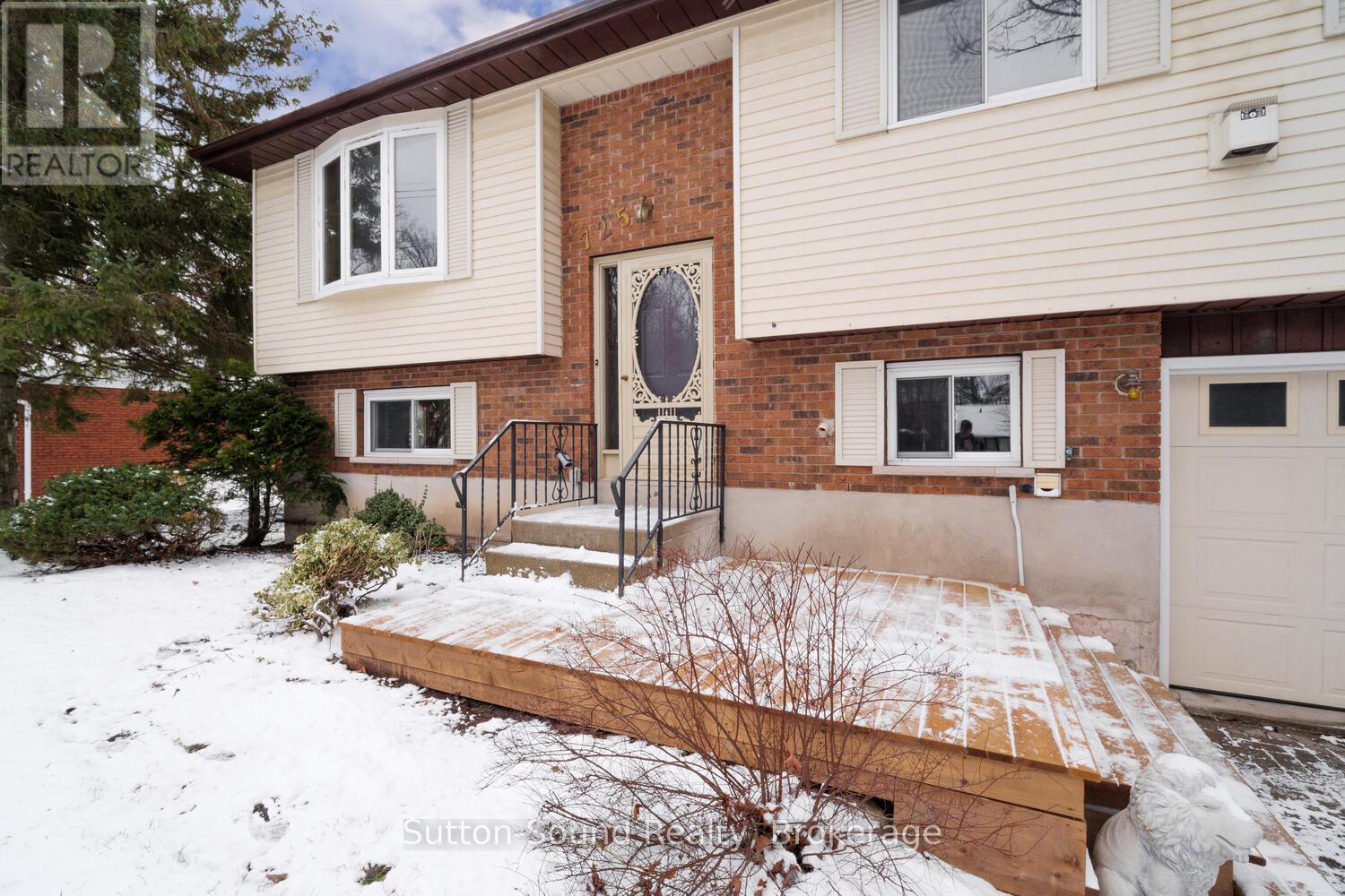 725 11th Street W, Owen Sound, Ontario  N4K 3T4 - Photo 4 - X11910289