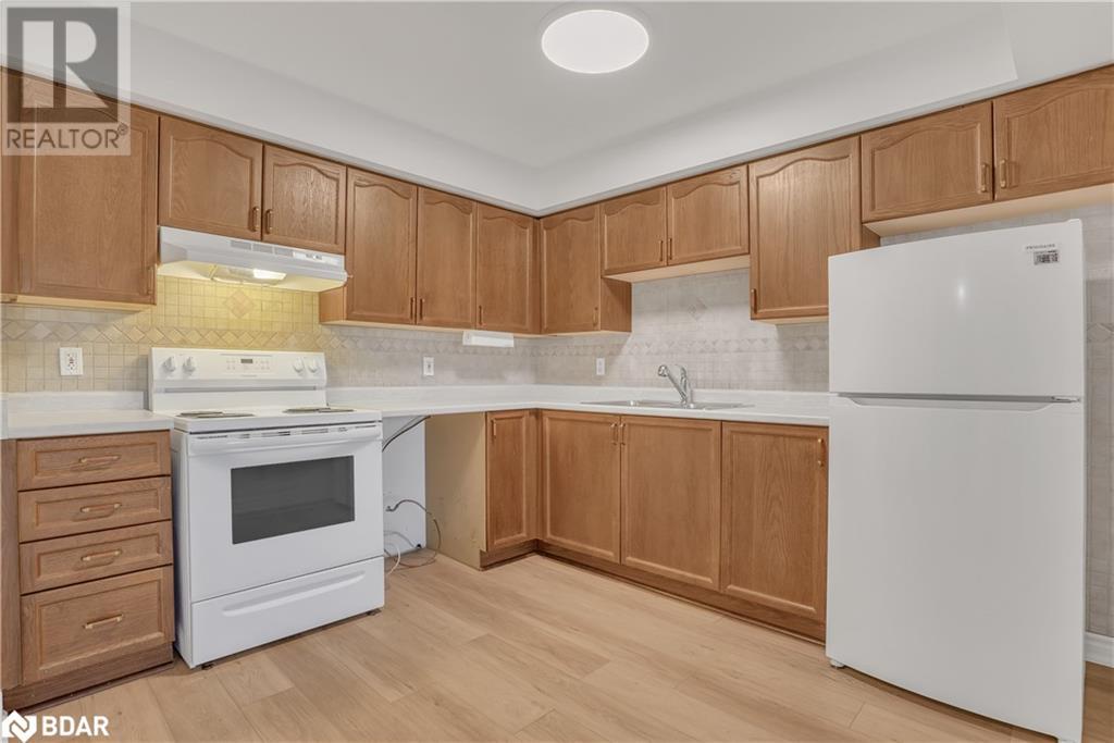 49 Jacobs Terrace Unit# 215, Barrie, Ontario  L4N 0W4 - Photo 22 - 40687972