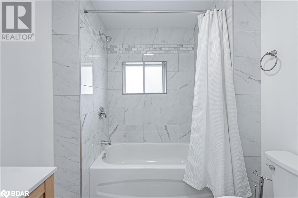 254 Parkway Avenue, Keswick, Ontario  L4P 2V9 - Photo 15 - 40687830