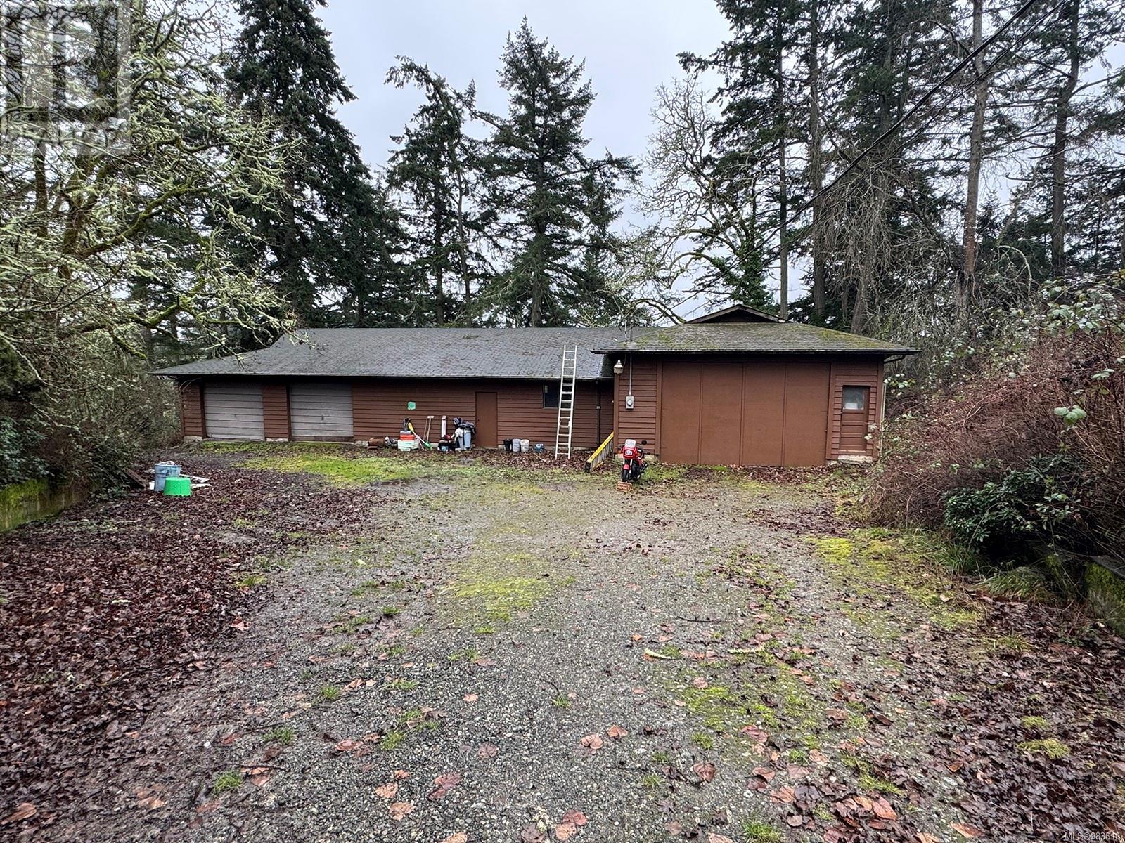 Property at 1465 Charlton Rd image 3