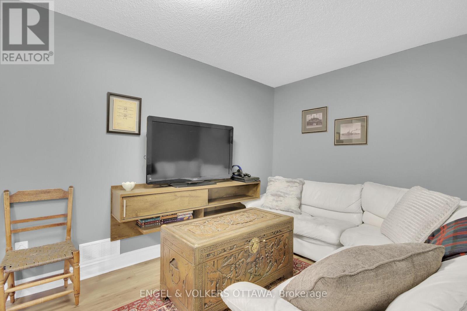 4308 Sunwood Crescent S, Ottawa, Ontario  K1J 1B9 - Photo 20 - X11910353