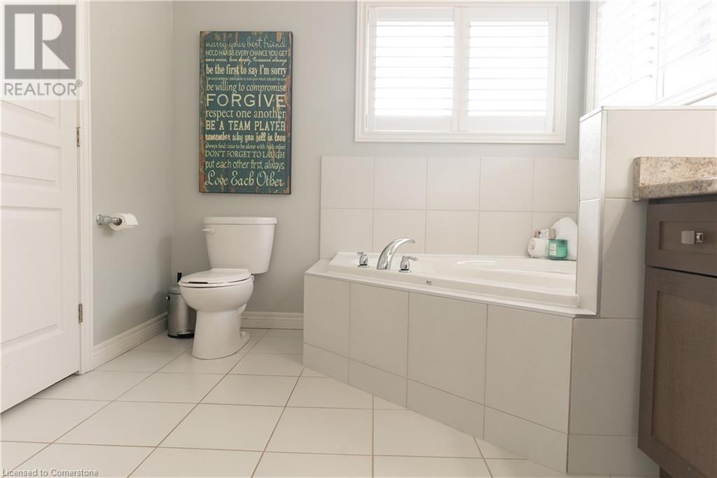 183 Pumpkin Pass, Binbrook, Ontario  L0R 1C0 - Photo 22 - 40687742