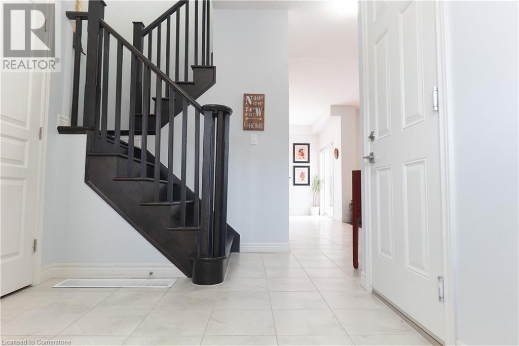 183 Pumpkin Pass, Binbrook, Ontario  L0R 1C0 - Photo 3 - 40687742