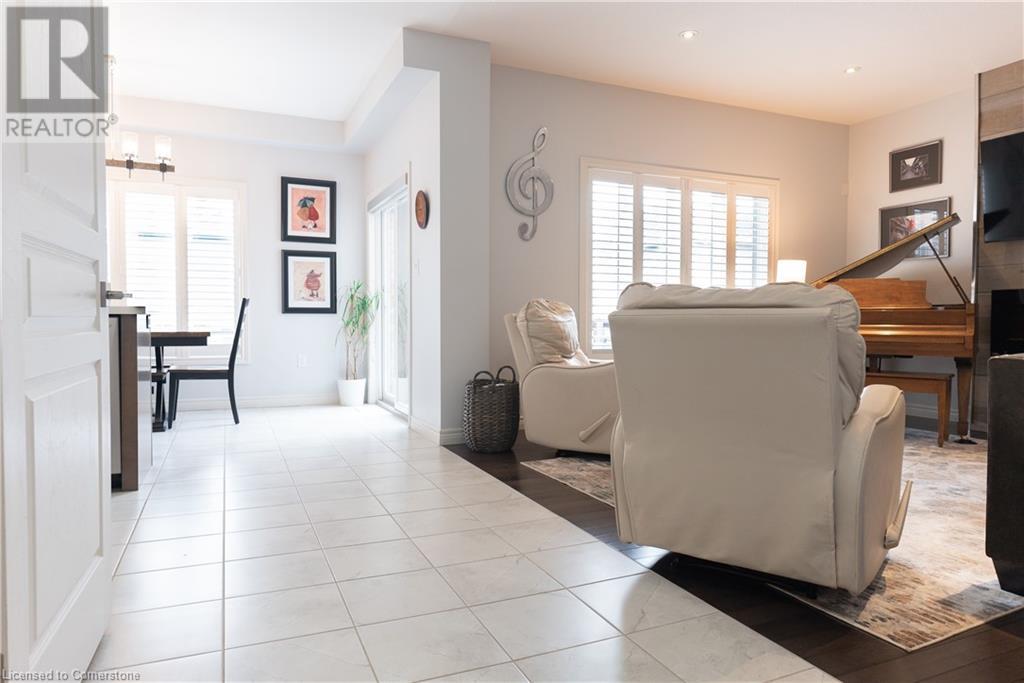 183 Pumpkin Pass, Binbrook, Ontario  L0R 1C0 - Photo 4 - 40687742