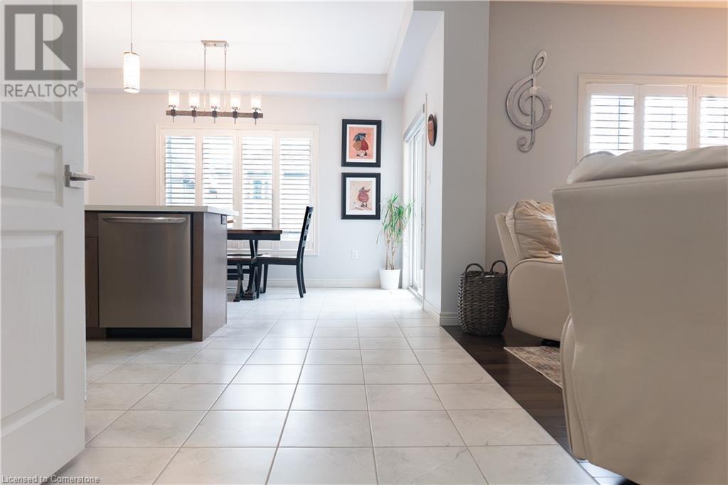 183 Pumpkin Pass, Binbrook, Ontario  L0R 1C0 - Photo 5 - 40687742