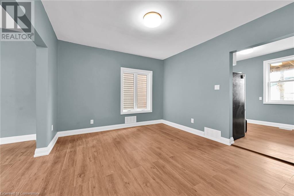 33 Shaw Street, Hamilton, Ontario  L8L 3P2 - Photo 10 - XH4202194