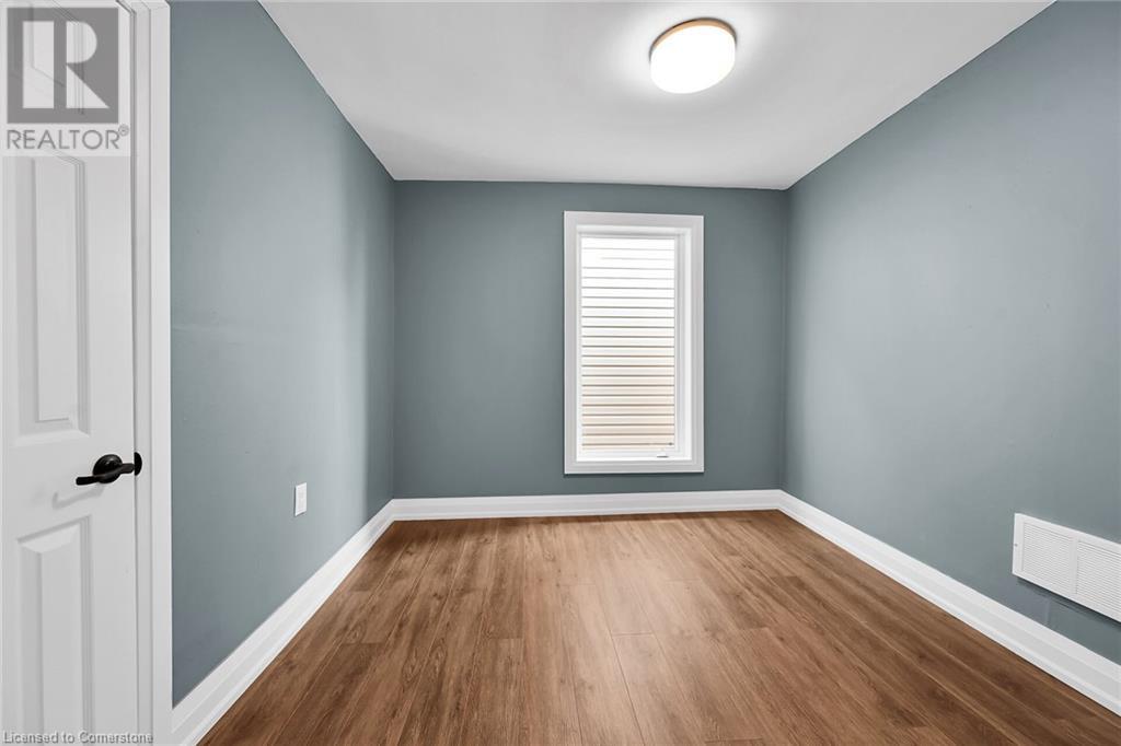 33 Shaw Street, Hamilton, Ontario  L8L 3P2 - Photo 20 - XH4202194