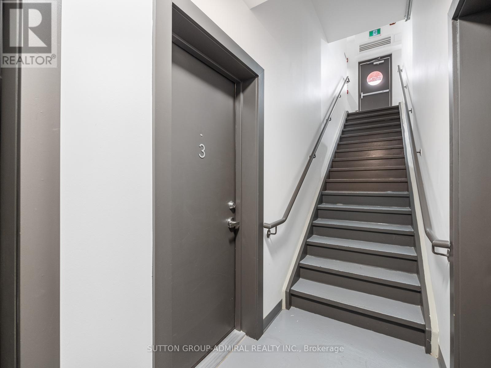 3 - 16 Marquette Avenue, Toronto, Ontario  M6A 0E1 - Photo 12 - C11910405