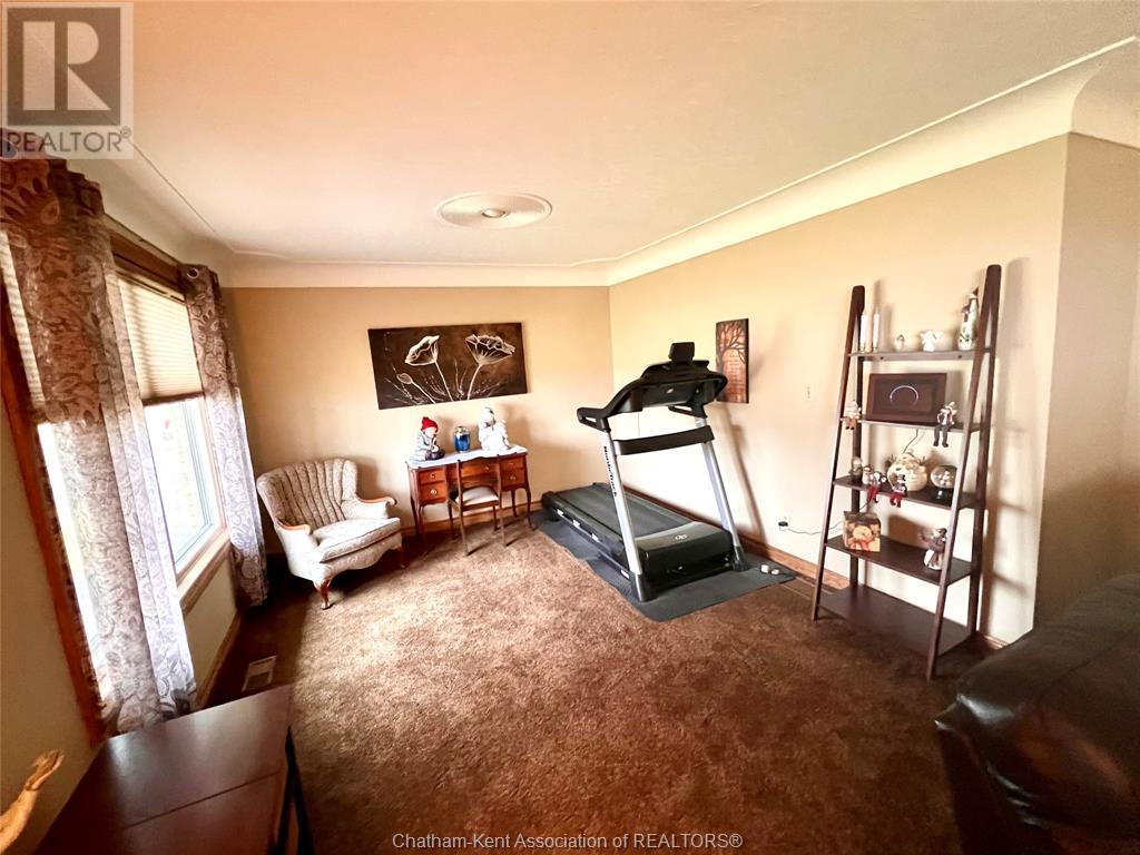 9670 Longwoods Road, Chatham, Ontario  N7M 5J7 - Photo 12 - 25000330