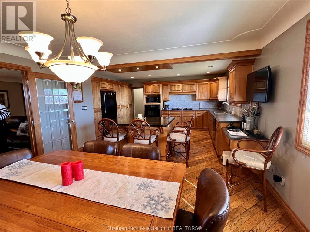 9670 Longwoods Road, Chatham, Ontario  N7M 5J7 - Photo 19 - 25000330
