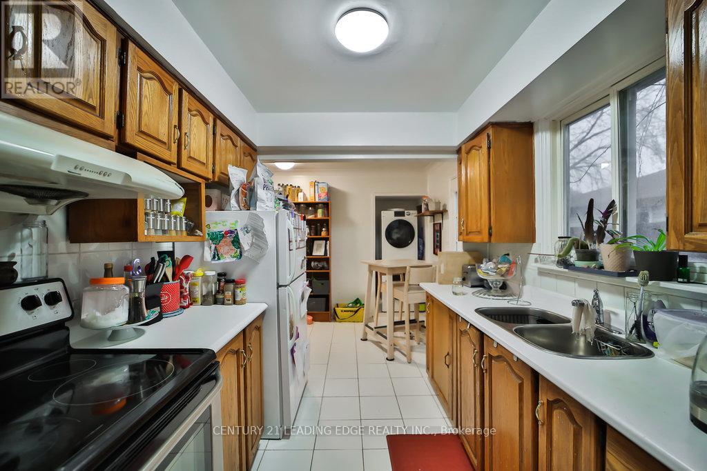 Property at 64 HUTCHERSON SQUARE image 4