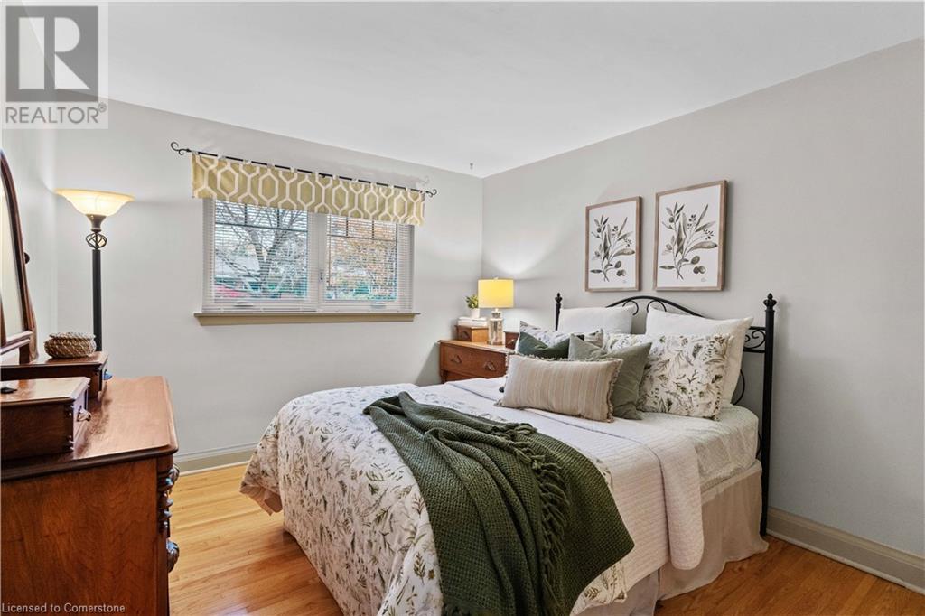 2182 Clarendon Park Drive, Burlington, Ontario  L7R 1X1 - Photo 15 - 40688253