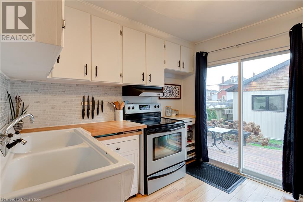 37 Roseview Avenue, Cambridge, Ontario  N1R 4A8 - Photo 17 - 40684369