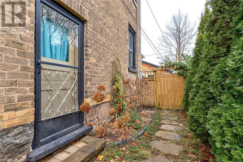 37 Roseview Avenue, Cambridge, Ontario  N1R 4A8 - Photo 37 - 40684369