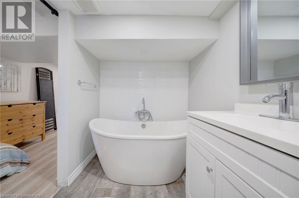 98 Cope Street, Hamilton, Ontario  L8H 5B2 - Photo 27 - 40688275