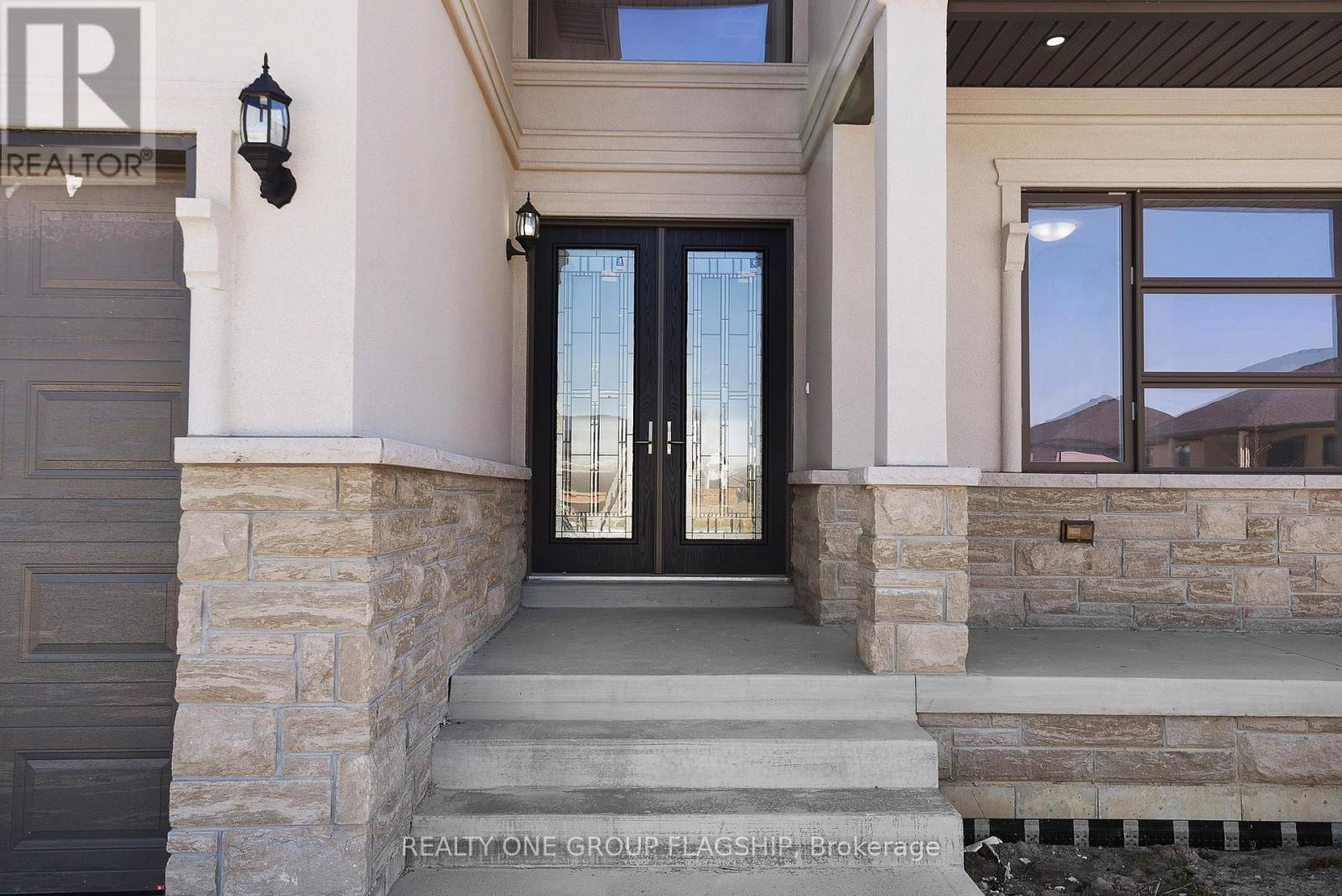 Property at 85 KINGSBRIDGE DRIVE image 3