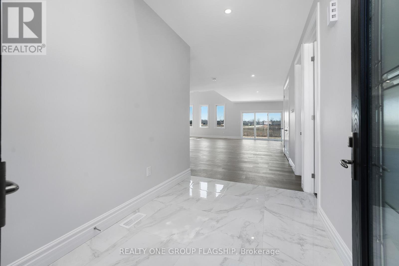 Property at 85 KINGSBRIDGE DRIVE image 5