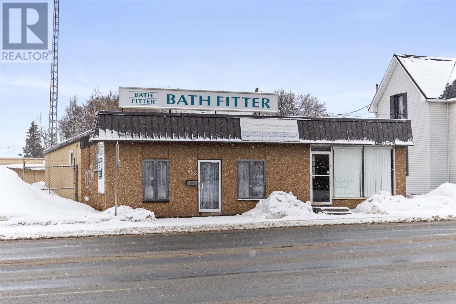 253 Bruce St, Sault Ste. Marie, Ontario  P6B 1P3 - Photo 35 - SM242033