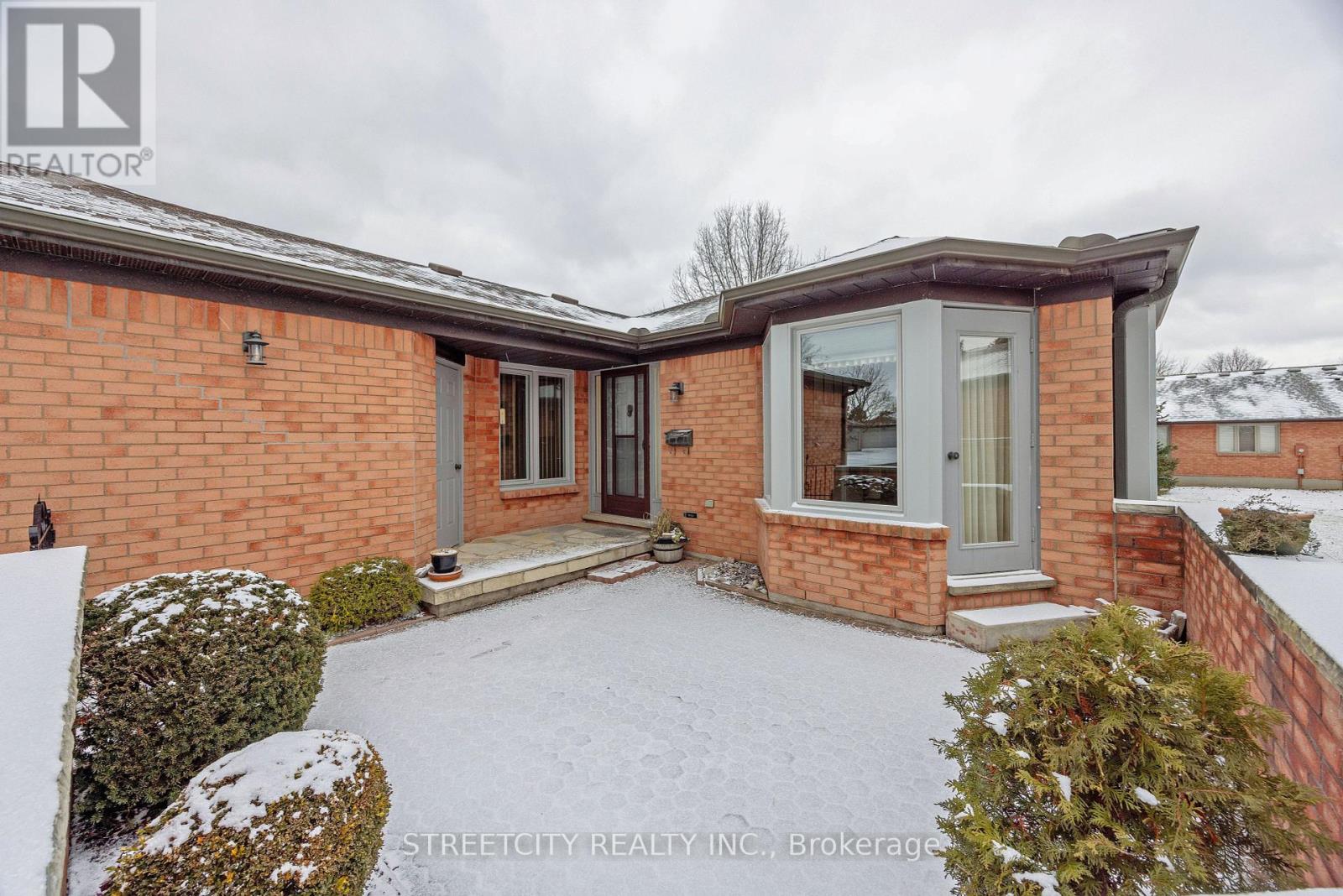 11 - 65 Fiddlers Green Road N, London, Ontario  N6H 4V5 - Photo 4 - X11910624