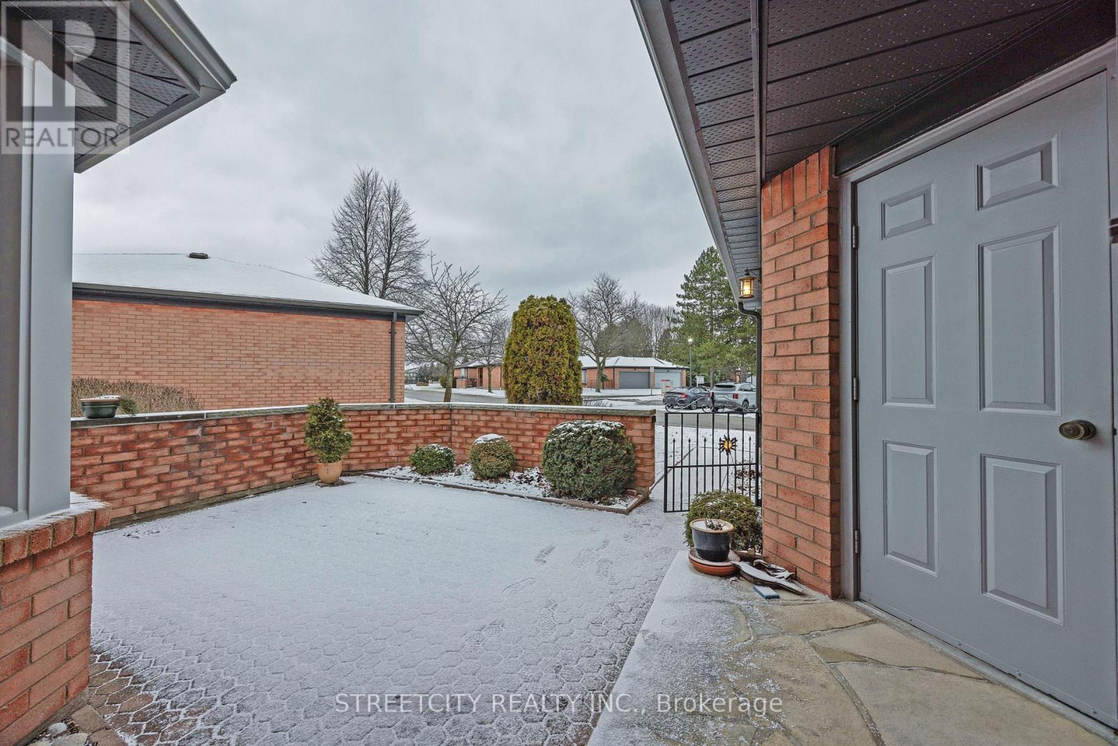 11 - 65 Fiddlers Green Road N, London, Ontario  N6H 4V5 - Photo 5 - X11910624