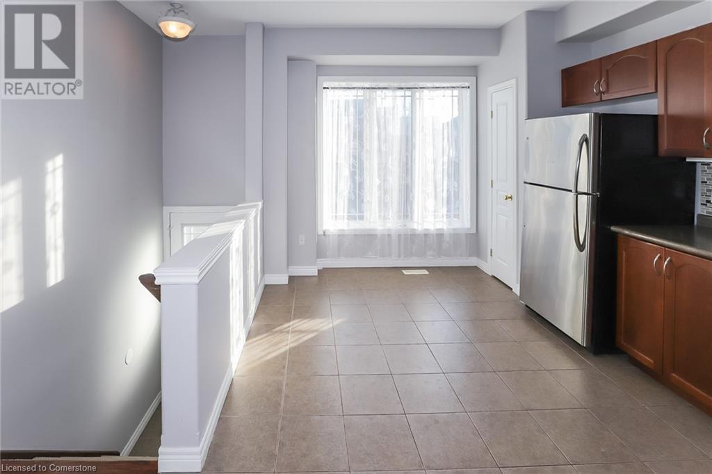 24 Hemlock Way, Grimsby, Ontario  L3M 0A7 - Photo 8 - 40688053