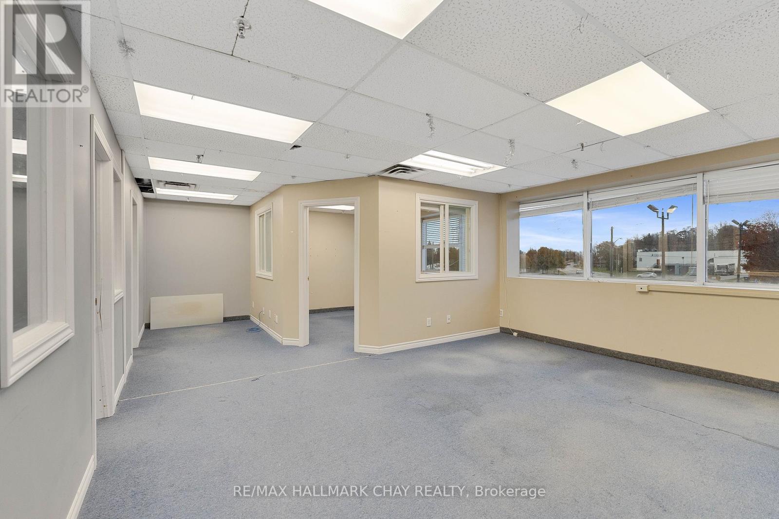 Upper 2 - 478 Bay Street, Midland, Ontario  L4R 1K9 - Photo 16 - S11910614