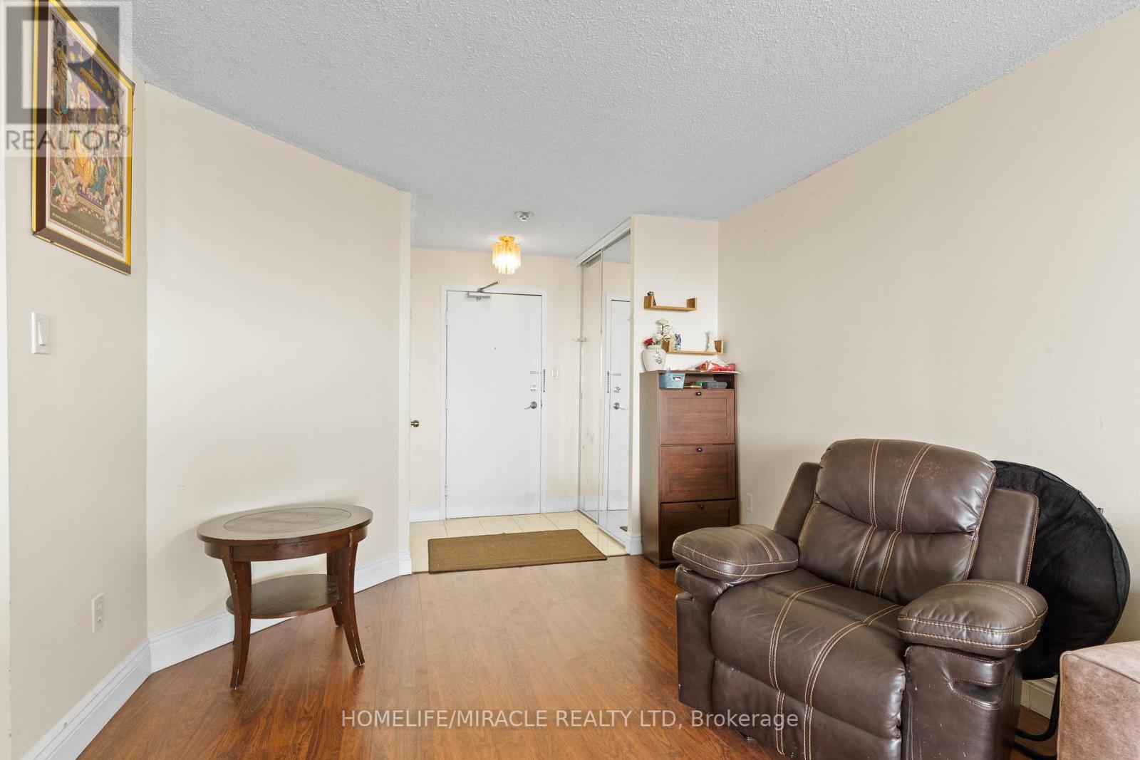 1606 - 1 Rowntree Road, Toronto, Ontario  M9V 5G7 - Photo 8 - W11910618